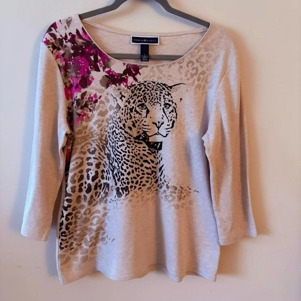 Karen Scott Leopard graphic long sleeve top with rhinestones and 3/4 sleeves - Picture 3 of 6